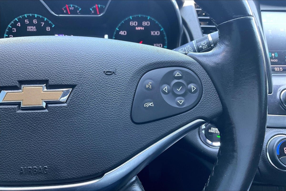 Used 2019 Chevrolet Impala LT image 19