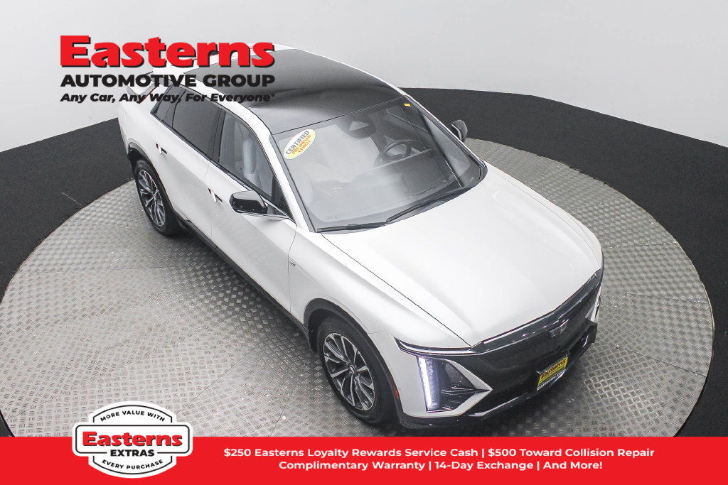 Used 2024 Cadillac Lyriq Sport RWD image 4