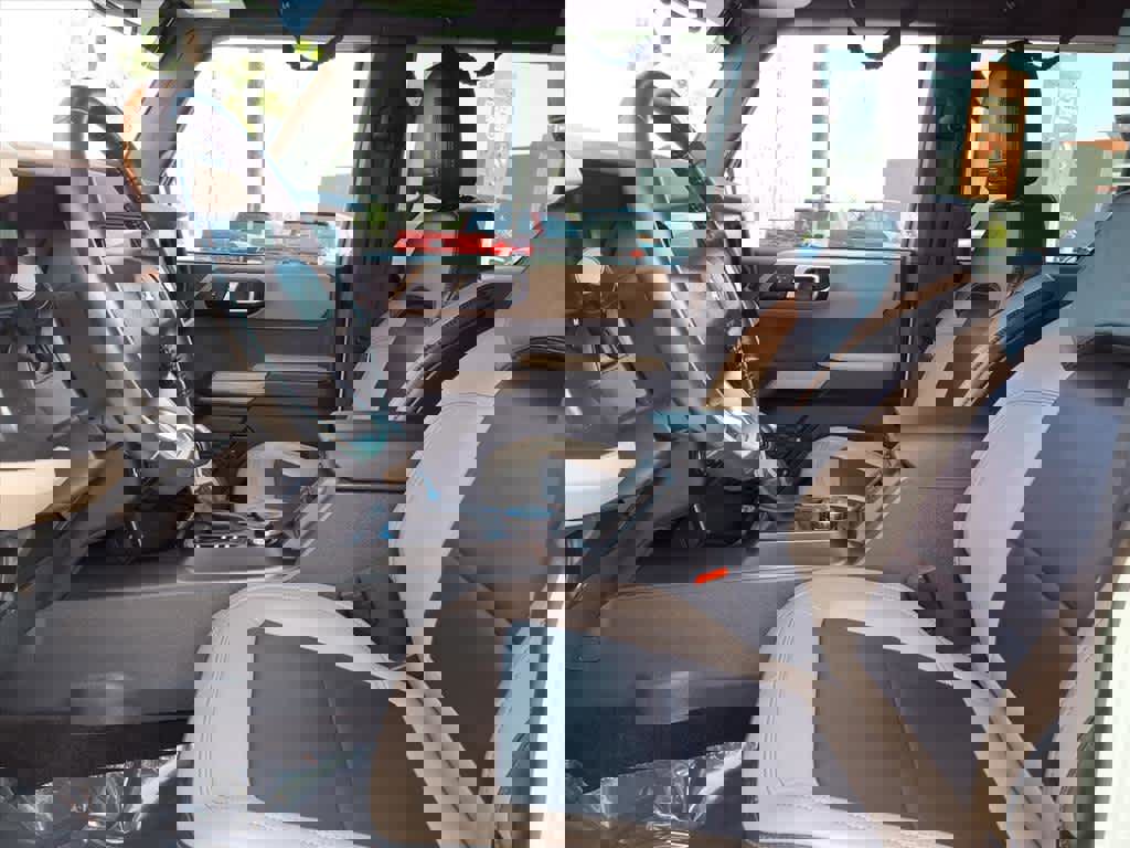 Used 2023 Ford Bronco Wildtrak image 18