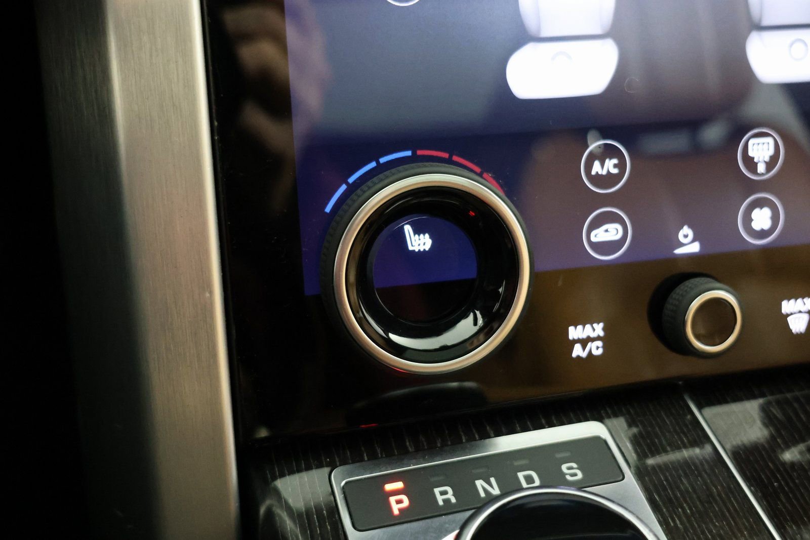 Used 2019 Land Rover Range Rover Autobiography image 9