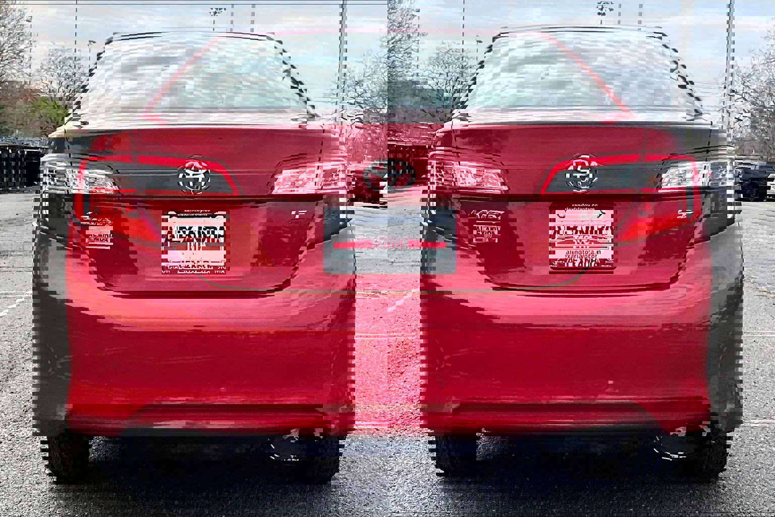 Used 2012 Toyota Camry LE image 4