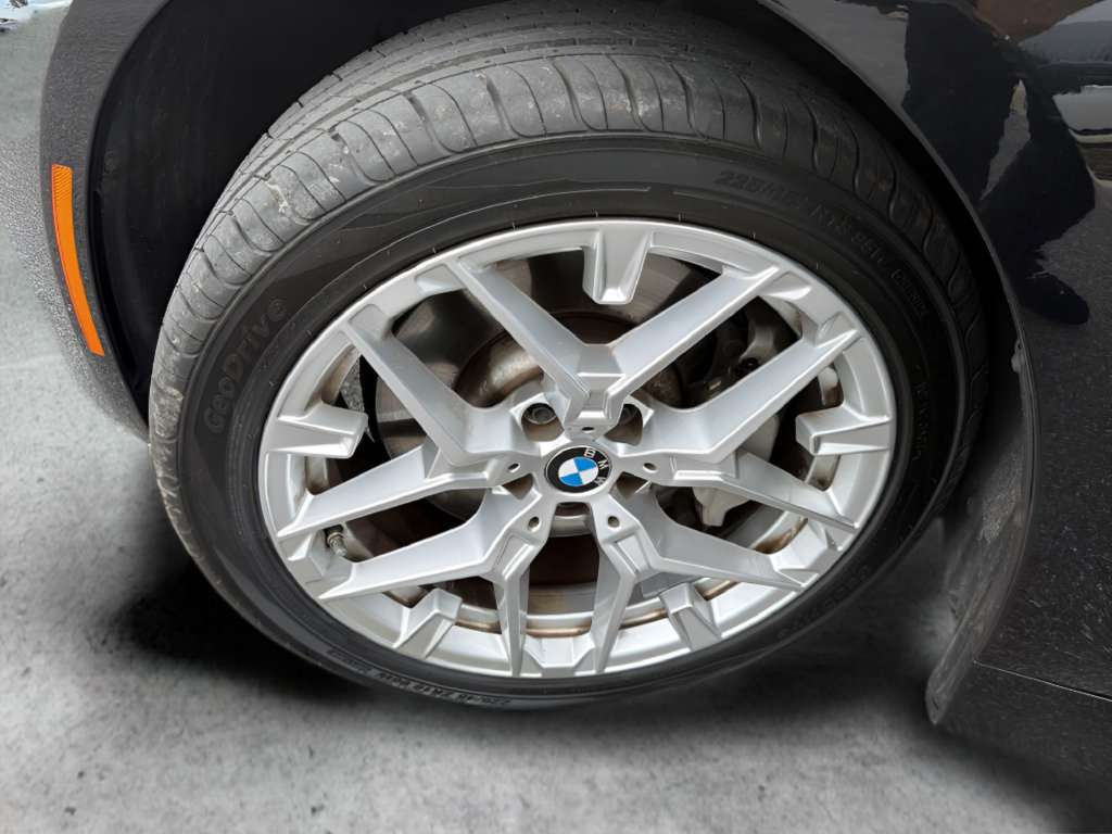 Used 2025 BMW 330i Sedan RWD image 46