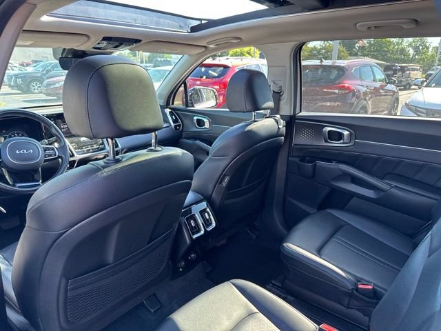 Used 2022 Kia Sorento SX AWD/4WD image 11