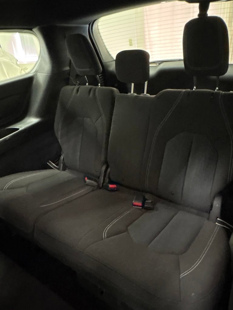 Used 2021 Chrysler Pacifica Touring w/ S Appearance Package FWD image 23