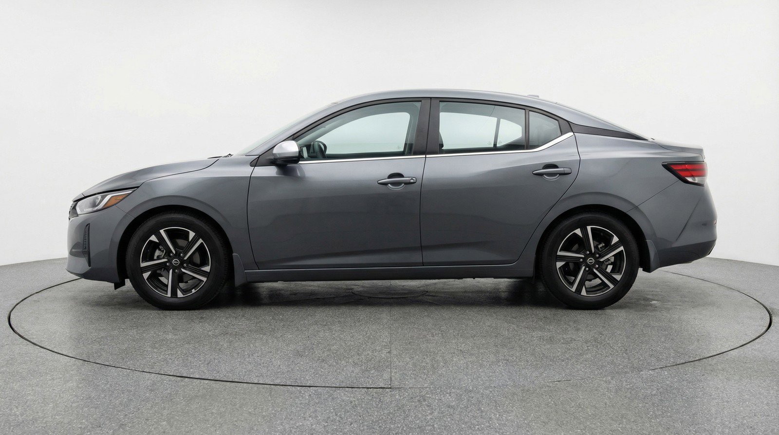 Used 2025 Nissan Sentra SV image 5