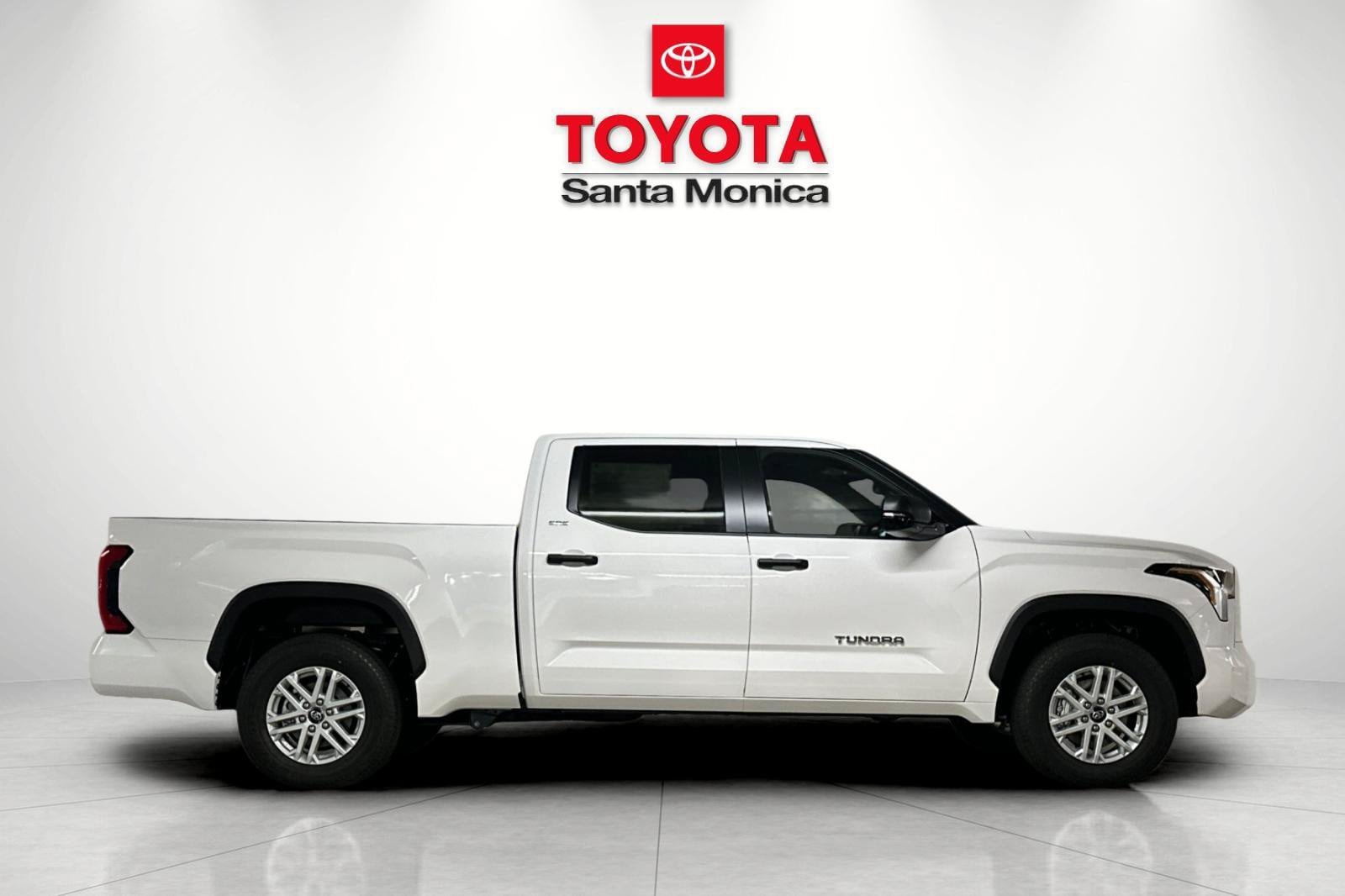New 2026 Toyota Tundra SR5 w/ SR5 Convenience Package RWD image 2