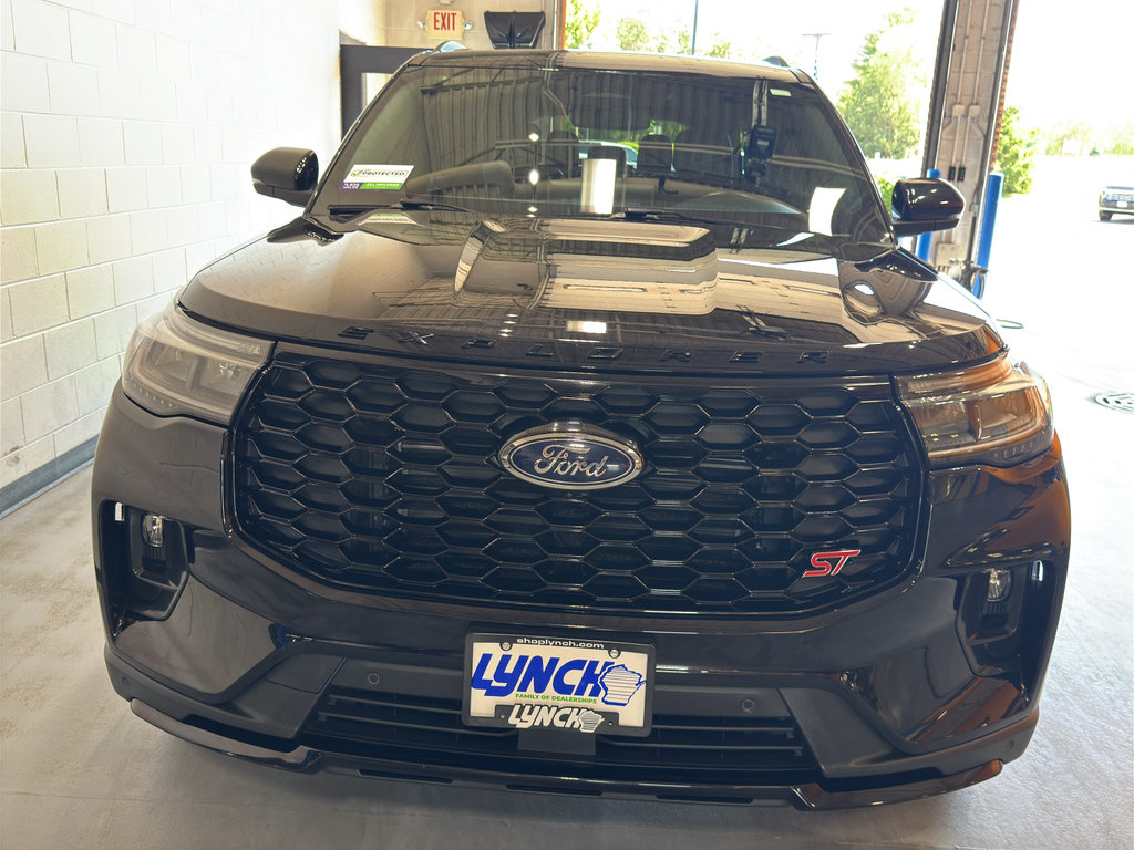 Used 2025 Ford Explorer ST AWD/4WD image 8