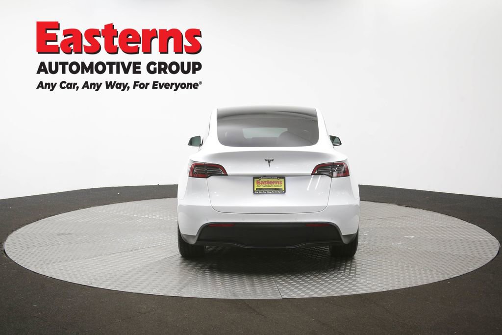 Used 2022 Tesla Model Y Long Range AWD/4WD image 32