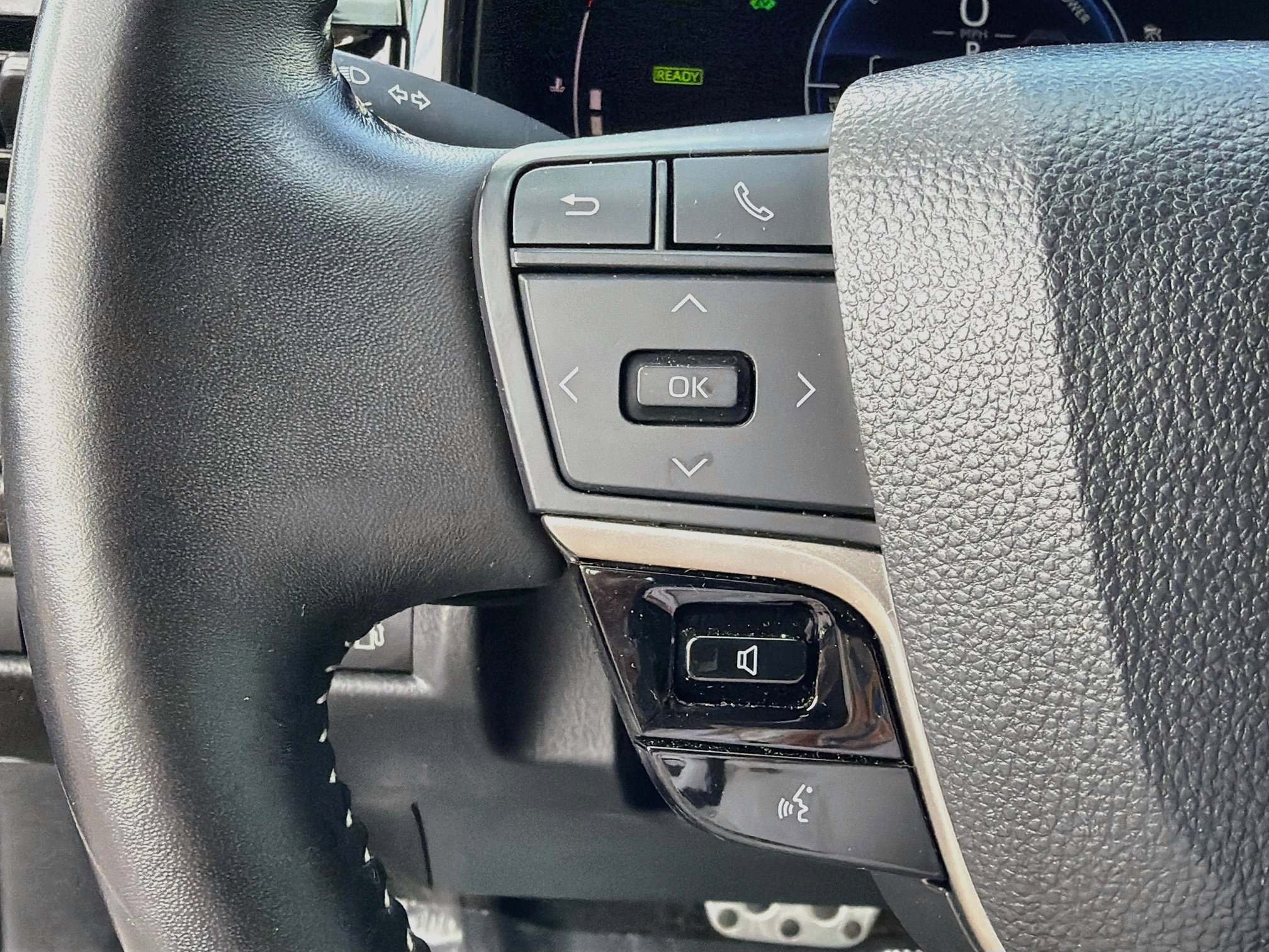 Used 2025 Toyota Camry SE FWD image 36