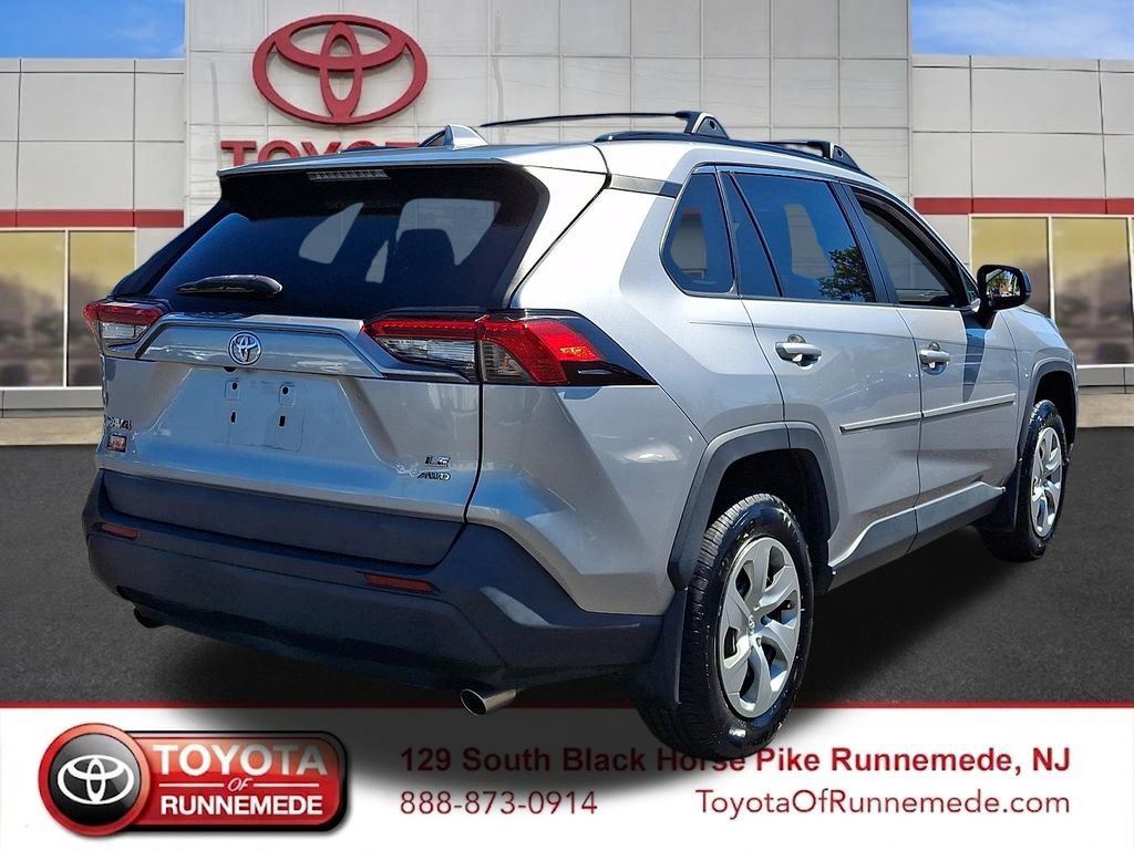 Certified 2021 Toyota RAV4 LE AWD/4WD image 6