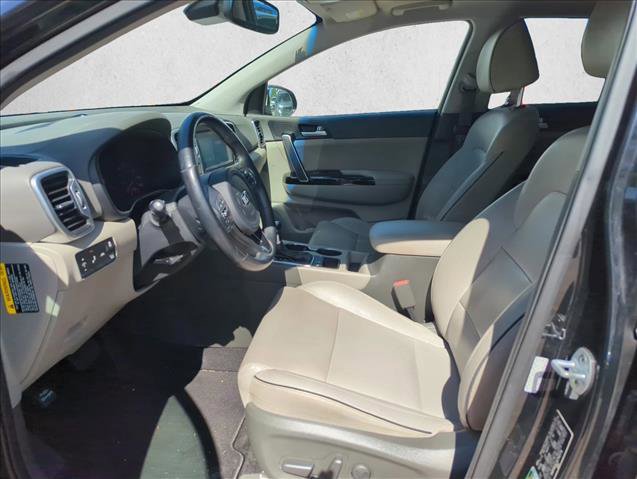Used 2019 Kia Sportage EX w/ EX Technology Package FWD image 9