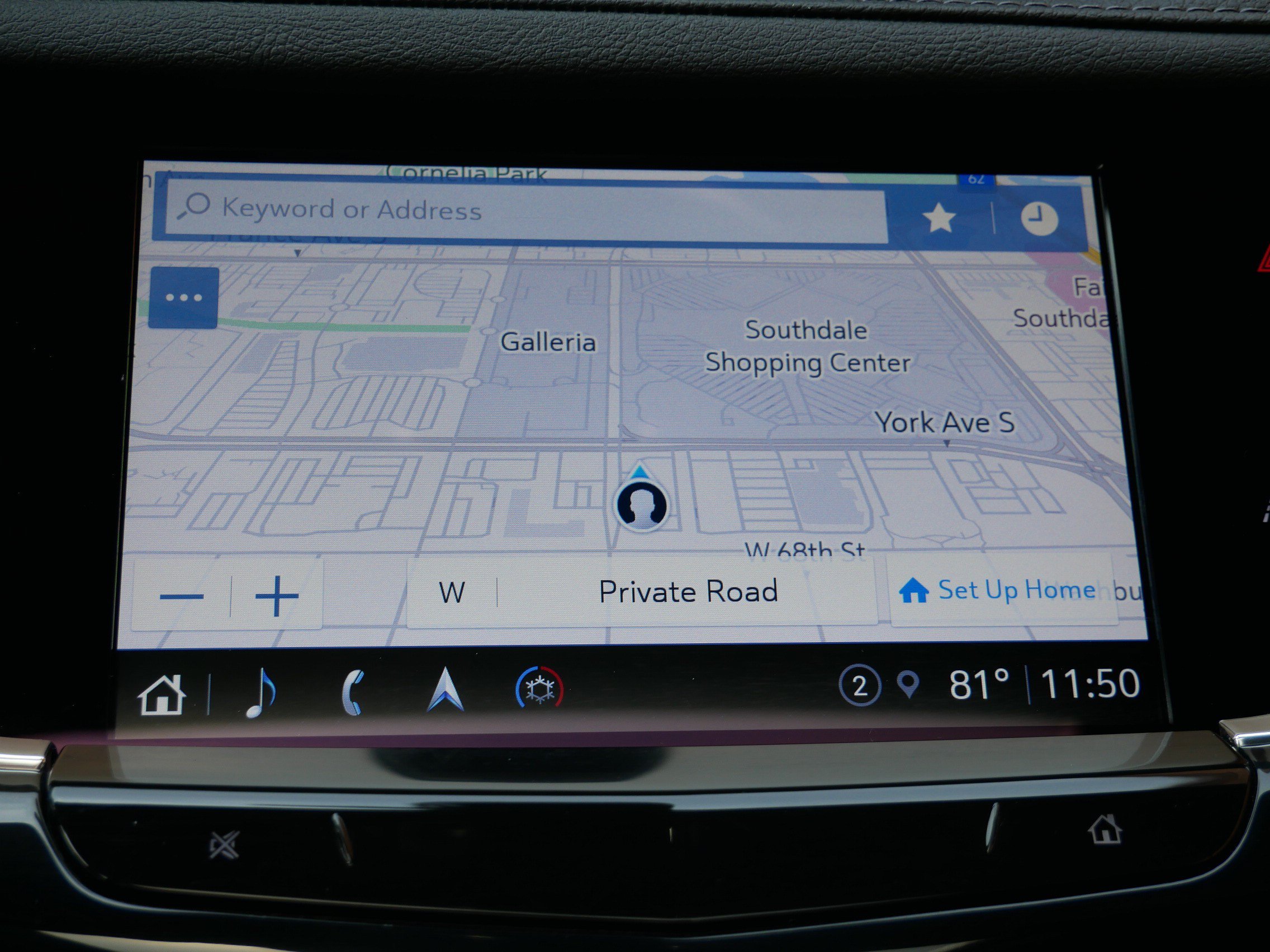 Certified 2024 Cadillac XT6 Premium Luxury AWD/4WD image 17