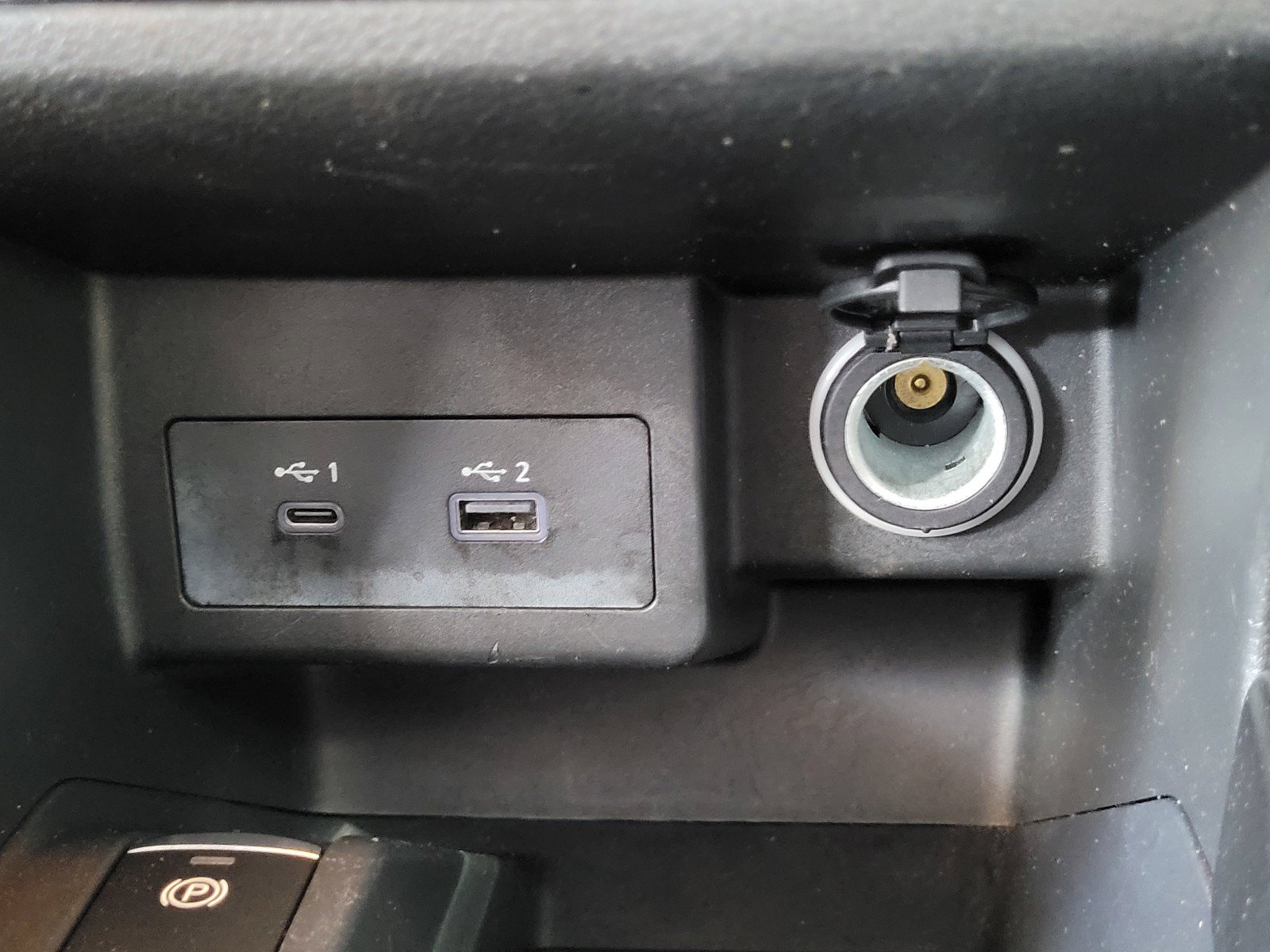 Certified 2022 Nissan Kicks SV FWD image 14