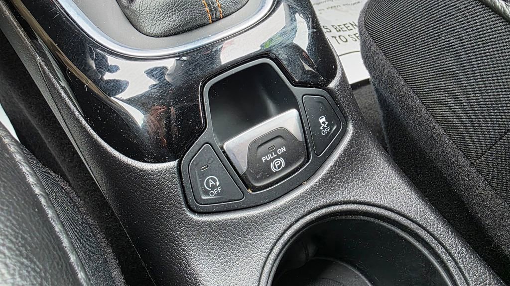 Used 2019 Jeep Compass Limited image 36