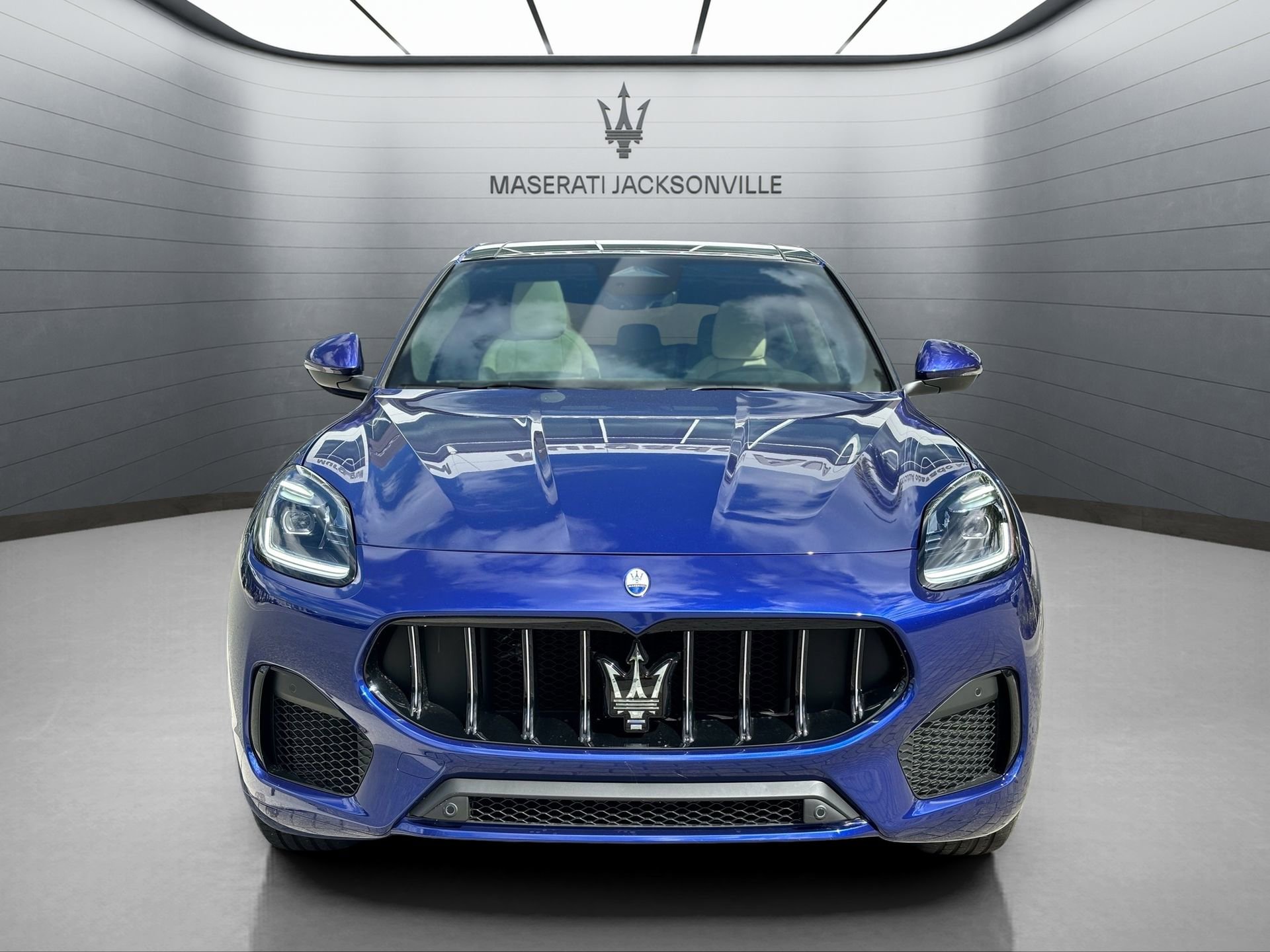 New 2024 Maserati Grecale GT image 3