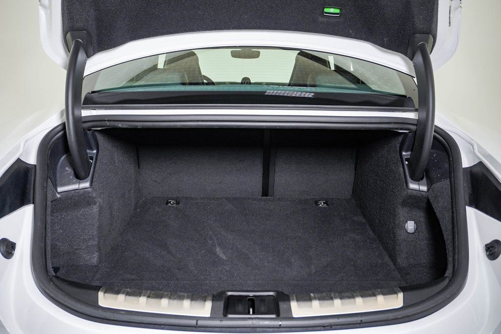 Certified 2025 Porsche Taycan image 28