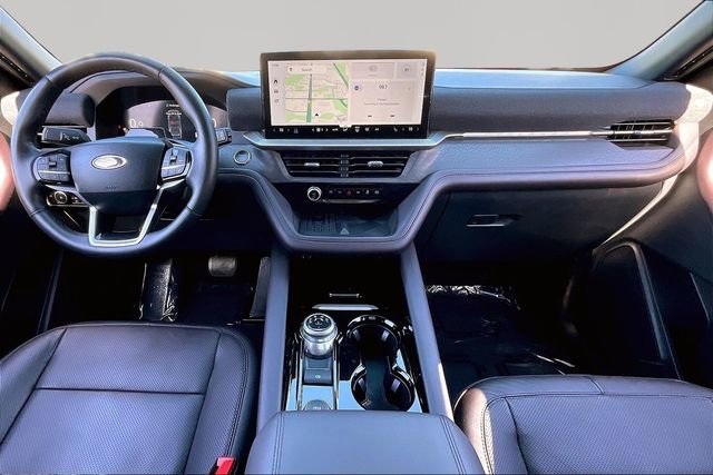 Used 2025 Ford Explorer Platinum w/ LUX Leather Package image 7