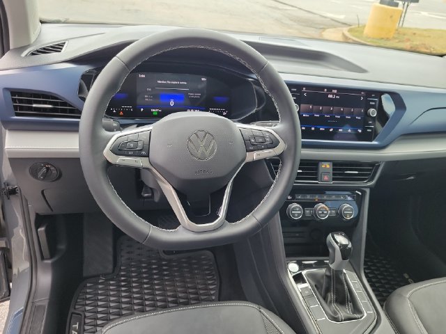 Certified 2024 Volkswagen Taos SE w/ Panoramic Sunroof Package FWD image 29