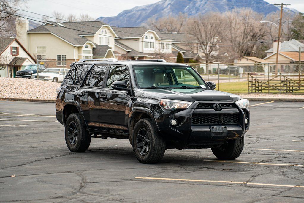 Used 2014 Toyota 4Runner SR5 image 3