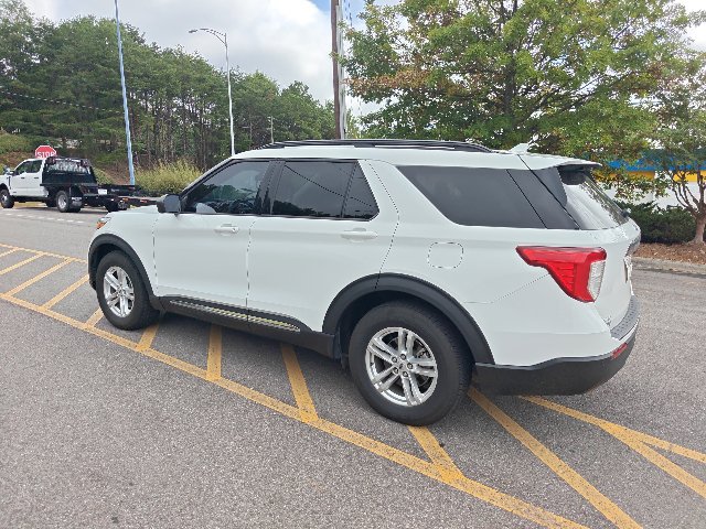 Used 2020 Ford Explorer XLT RWD image 4