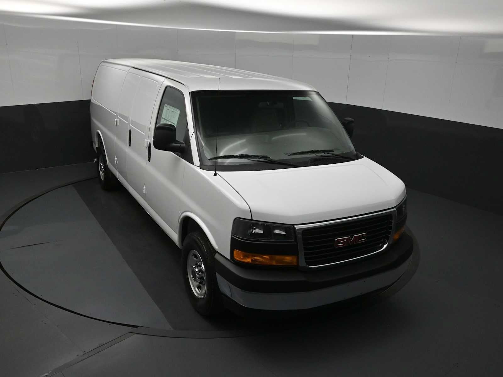 New 2026 GMC Savana 3500 Extended w/ Driver Convenience Package RWD image 24