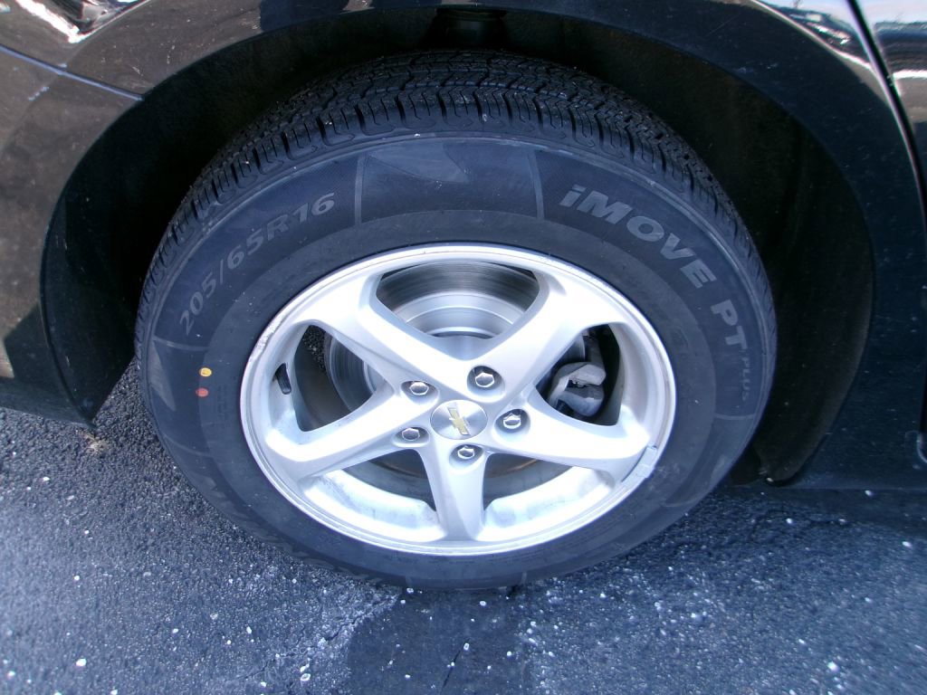 Used 2018 Chevrolet Malibu LS w/ LPO, Convenience Package 2 image 18