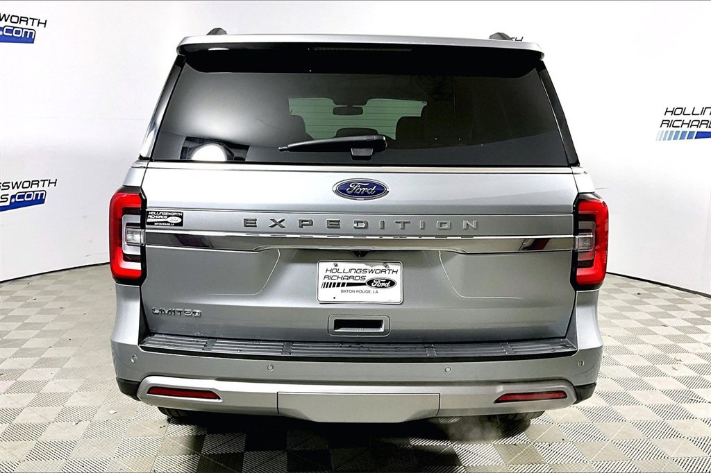 Used 2024 Ford Expedition Limited image 4