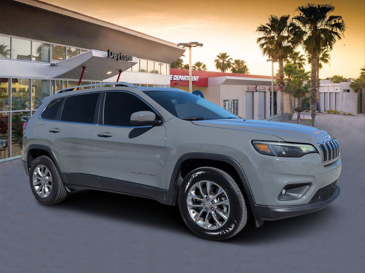Used 2021 Jeep Cherokee Latitude Lux w/ Sun & Sound Group image 1