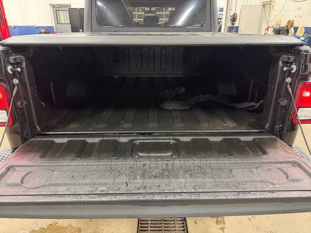 Used 2022 Jeep Gladiator Mojave image 23