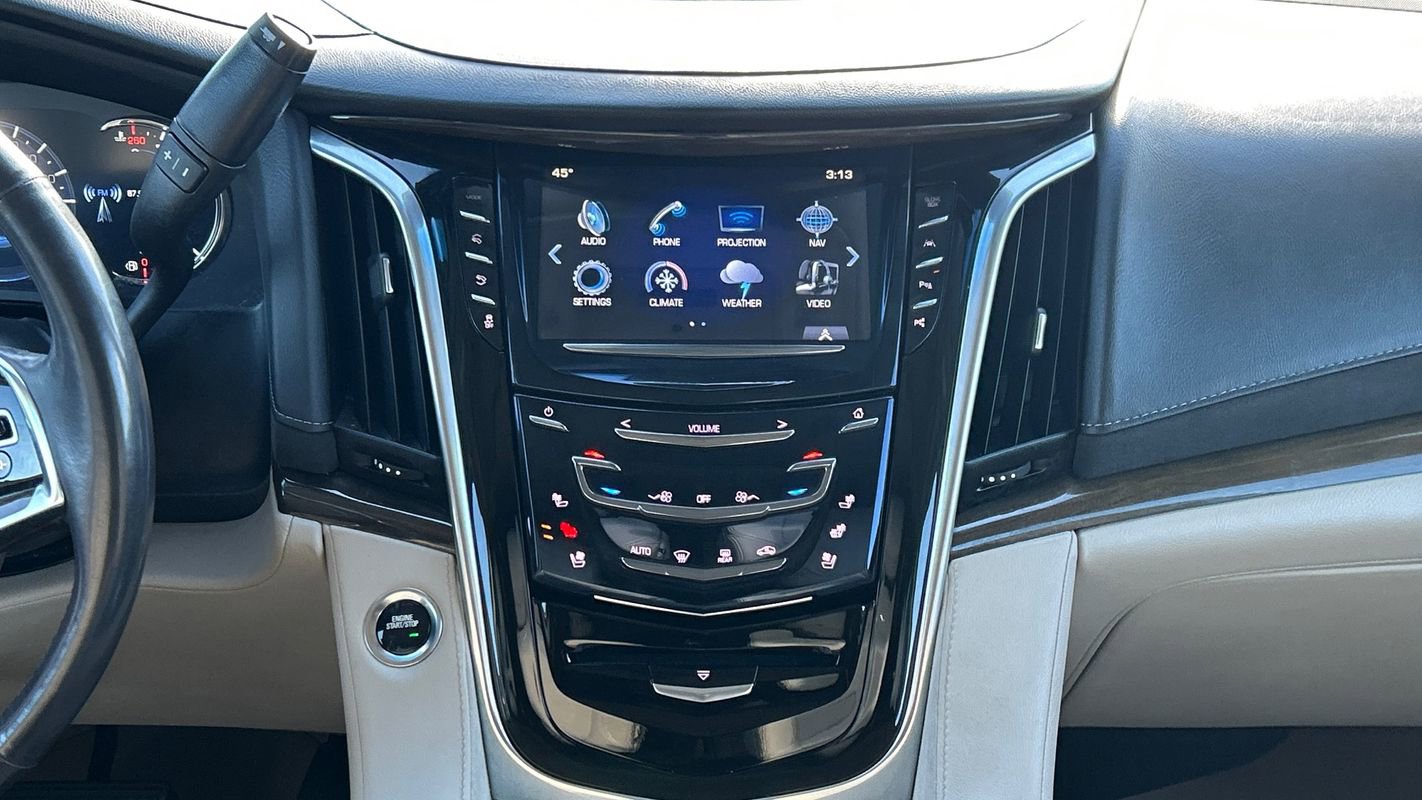 Used 2019 Cadillac Escalade ESV Luxury image 19