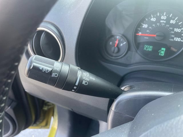 Used 2012 Jeep Patriot Latitude w/ Sun/Sound Group FWD image 28
