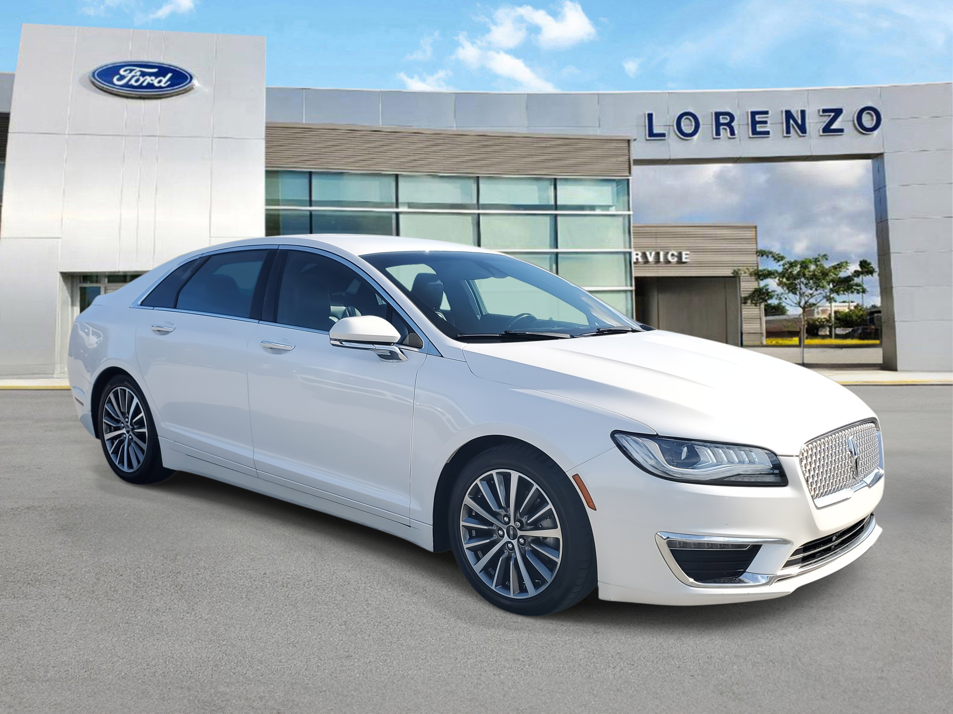 Used 2020 Lincoln MKZ image 3