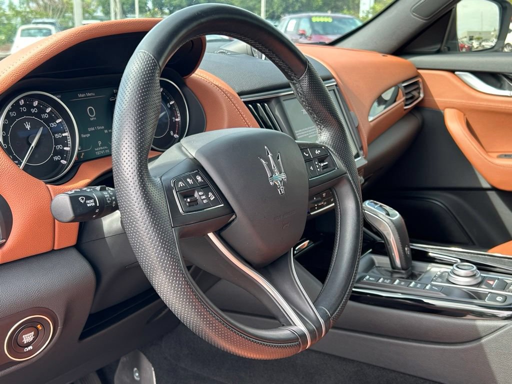 Used 2023 Maserati Levante GT AWD/4WD image 17
