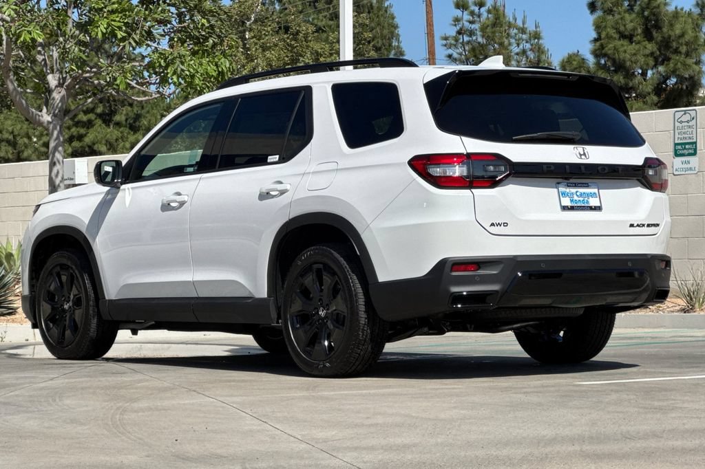 New 2026 Honda Pilot Black Edition image 6