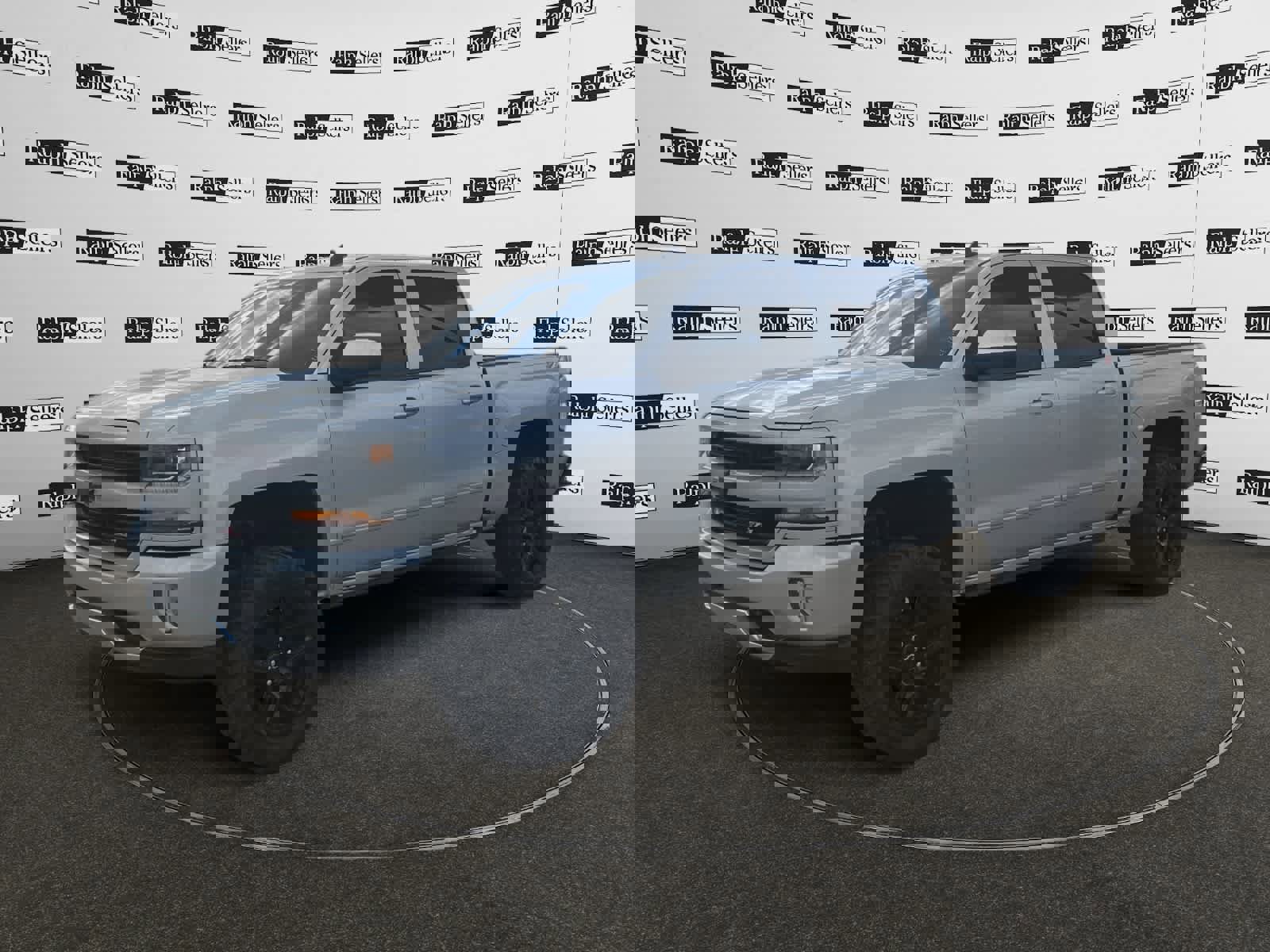 Used 2018 Chevrolet Silverado 1500 LT w/ All Star Edition image 2