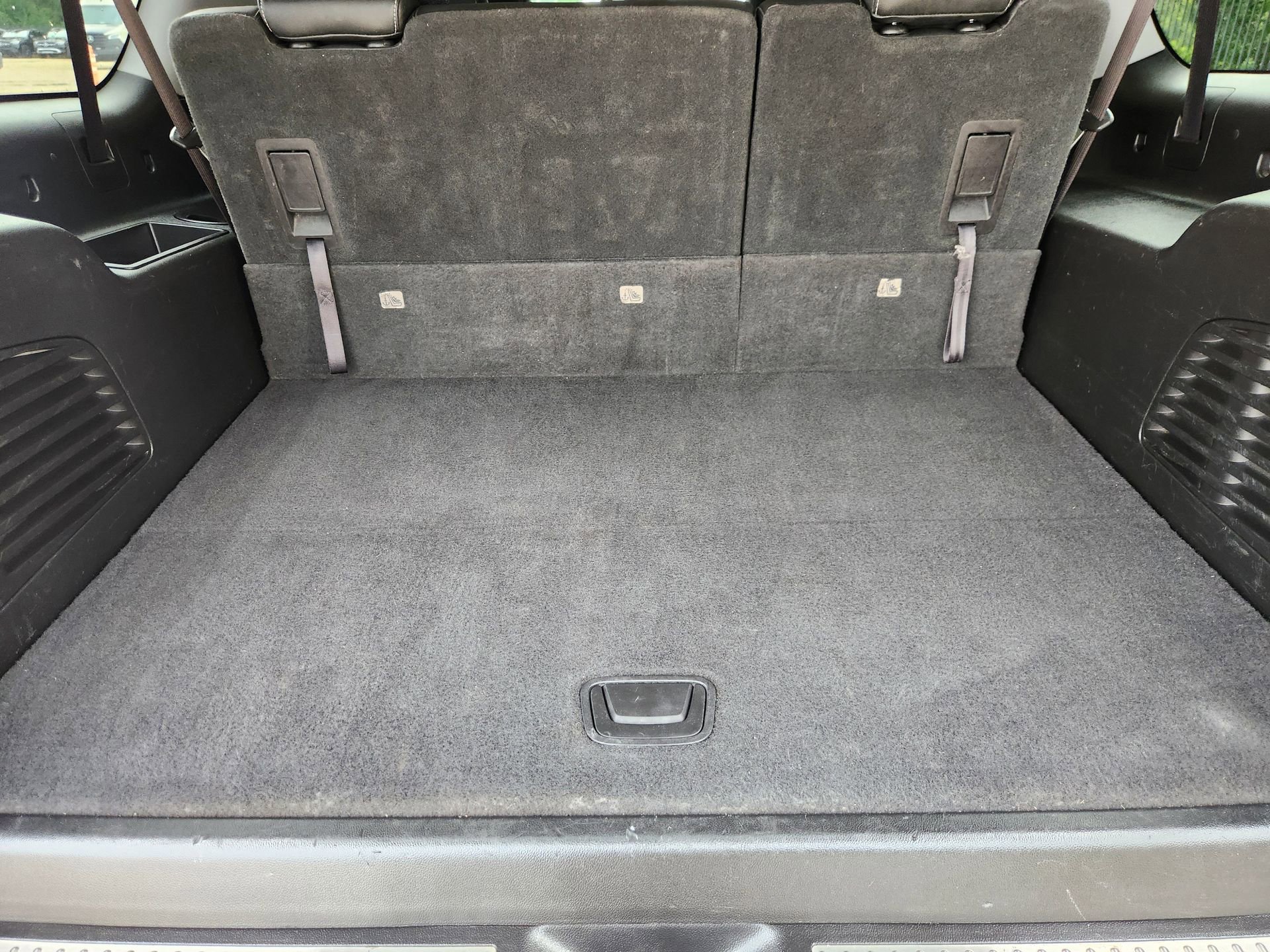 Used 2018 Chevrolet Suburban LT AWD/4WD image 31