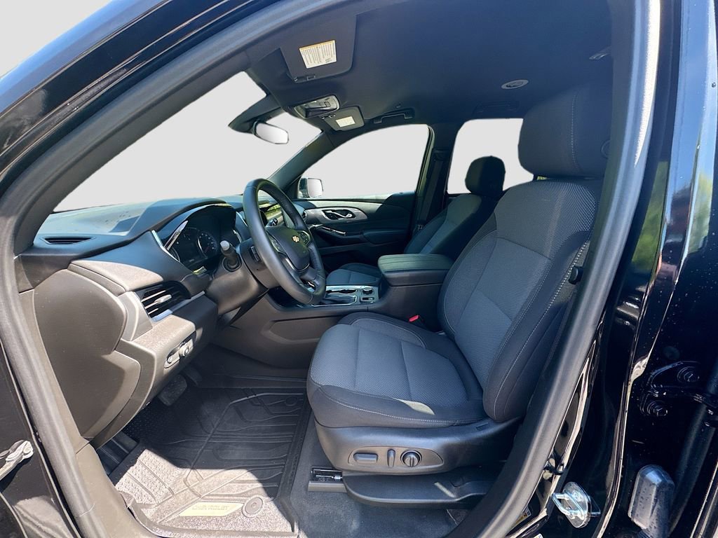 Used 2023 Chevrolet Traverse LT FWD image 31