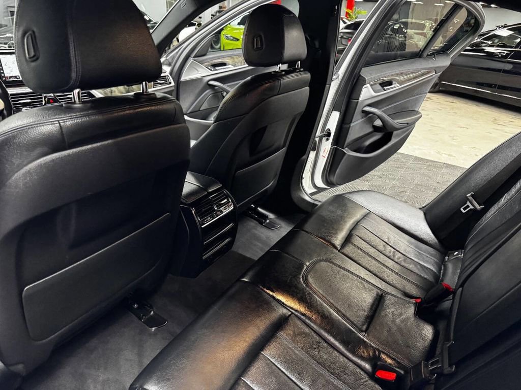 Used 2018 BMW 540i image 42