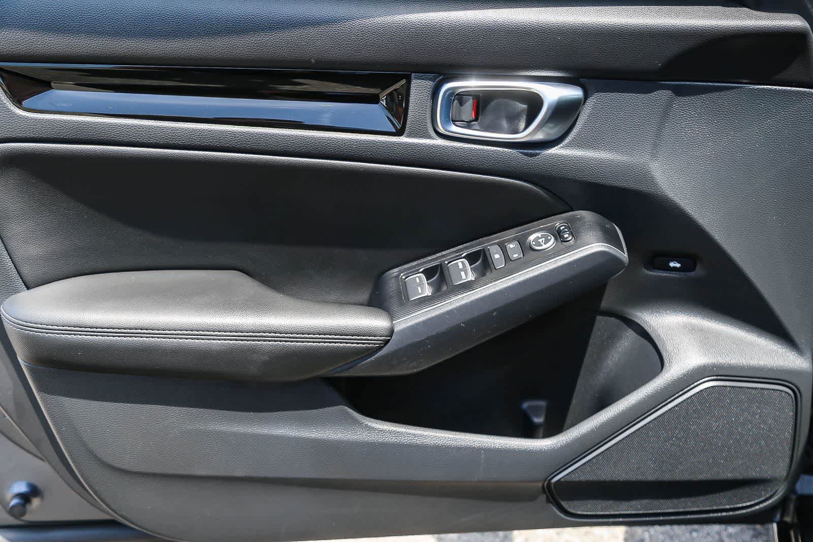 Used 2022 Honda Civic Touring image 21