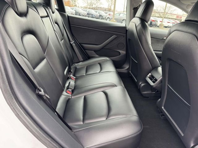 Used 2021 Tesla Model 3 Standard Range Plus image 11