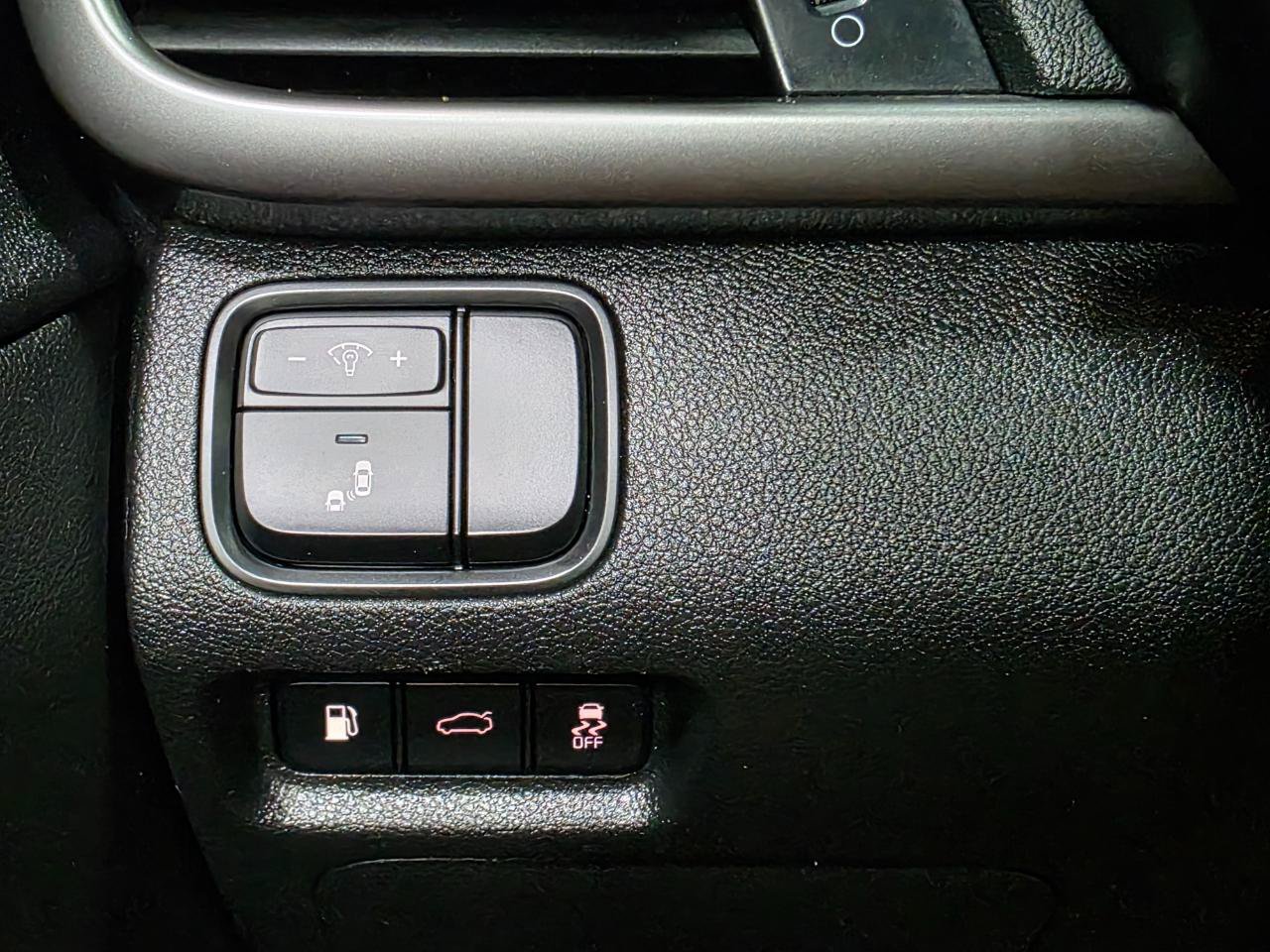 Used 2018 Kia Optima LX FWD image 33