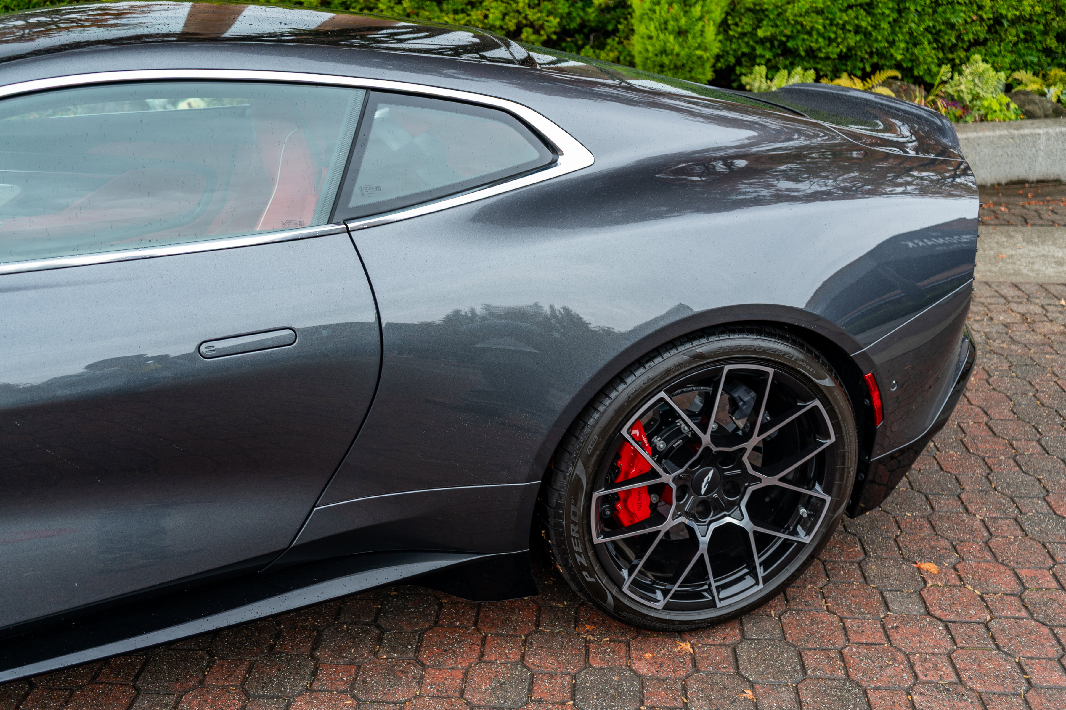 New 2025 Aston Martin Vanquish image 44