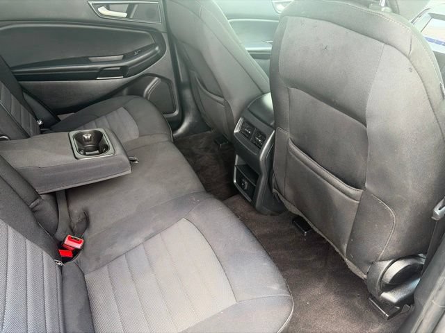 Used 2020 Ford Edge SE FWD image 33
