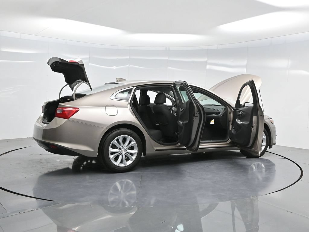 New 2024 Chevrolet Malibu LT FWD image 4