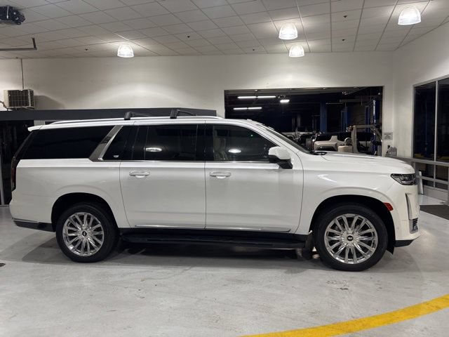 Certified 2023 Cadillac Escalade ESV Premium Luxury w/ Performance Package AWD/4WD image 9