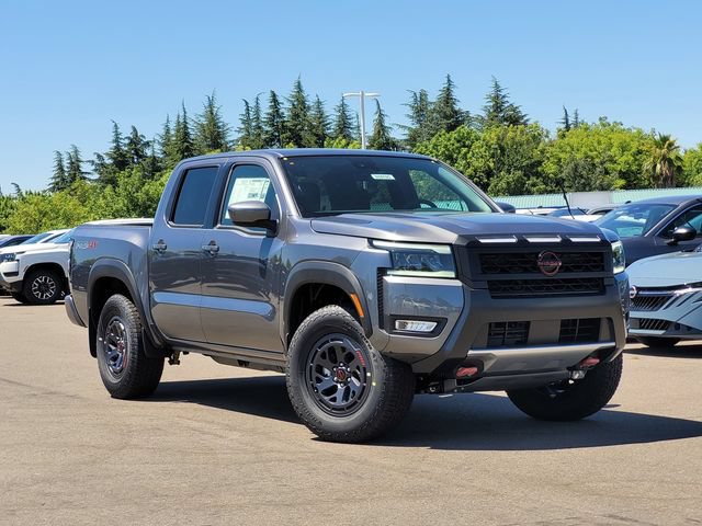 New 2026 Nissan Frontier PRO-4X w/ Tow Package