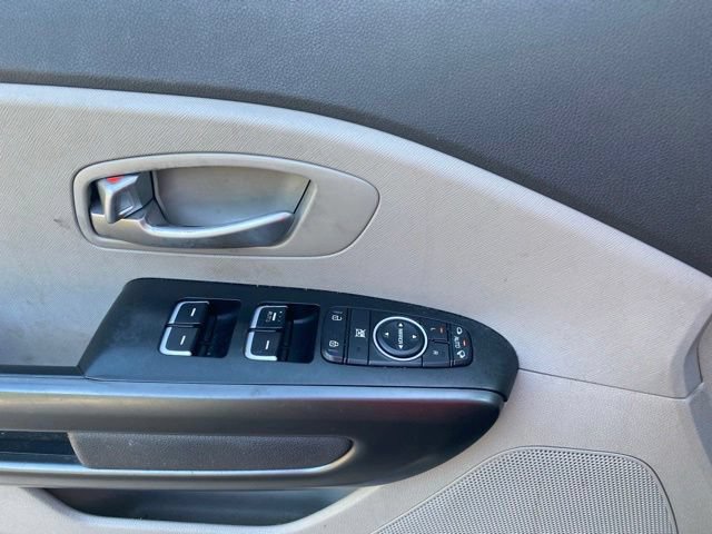 Used 2015 Kia Sedona LX w/ LX Convenience Package FWD image 17