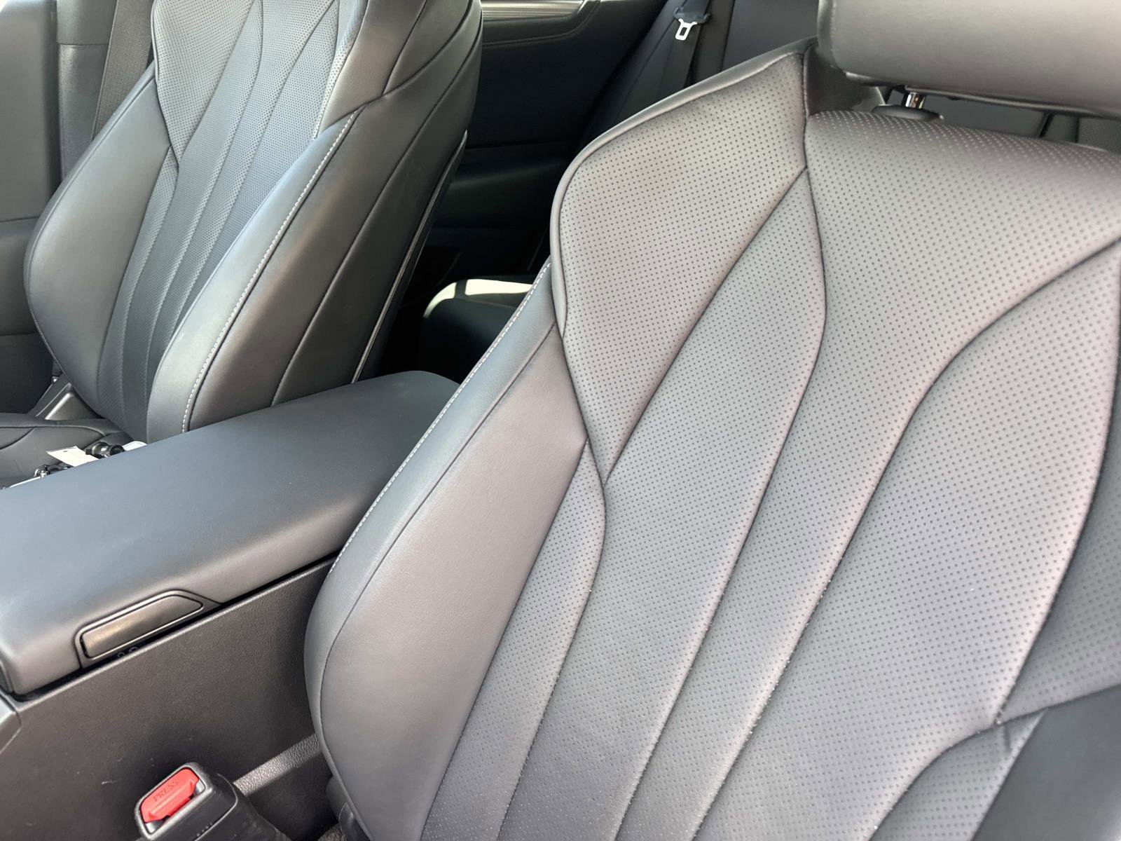 Used 2023 Lexus ES 350 F Sport w/ Accessory Package (Z2) image 18