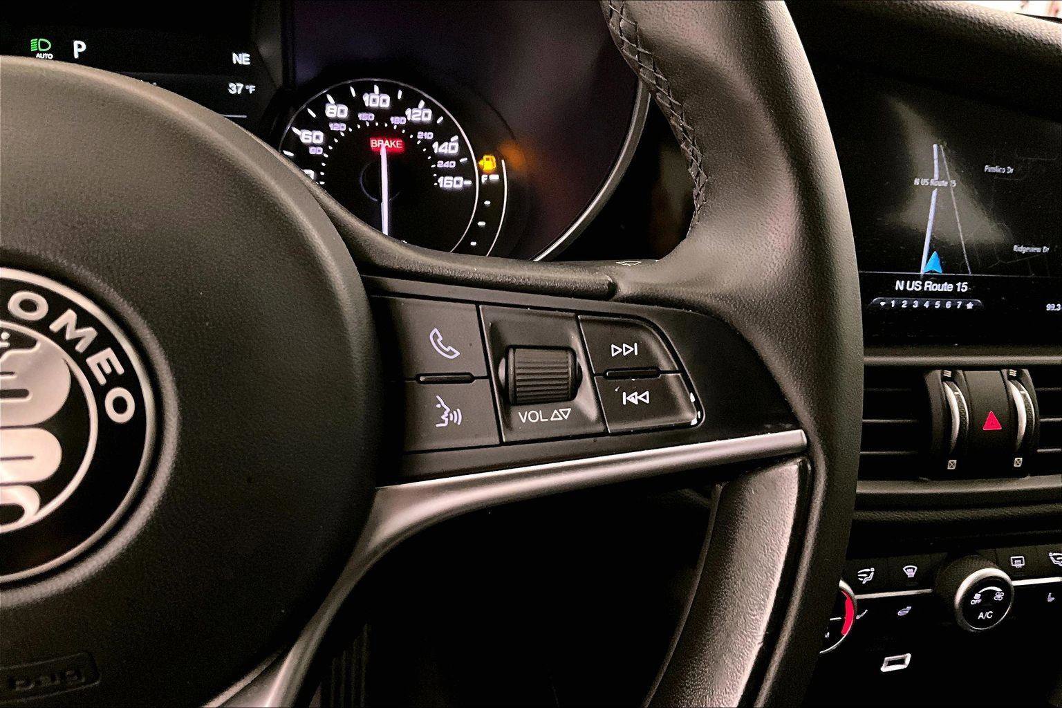 Used 2018 Alfa Romeo Giulia Ti image 20