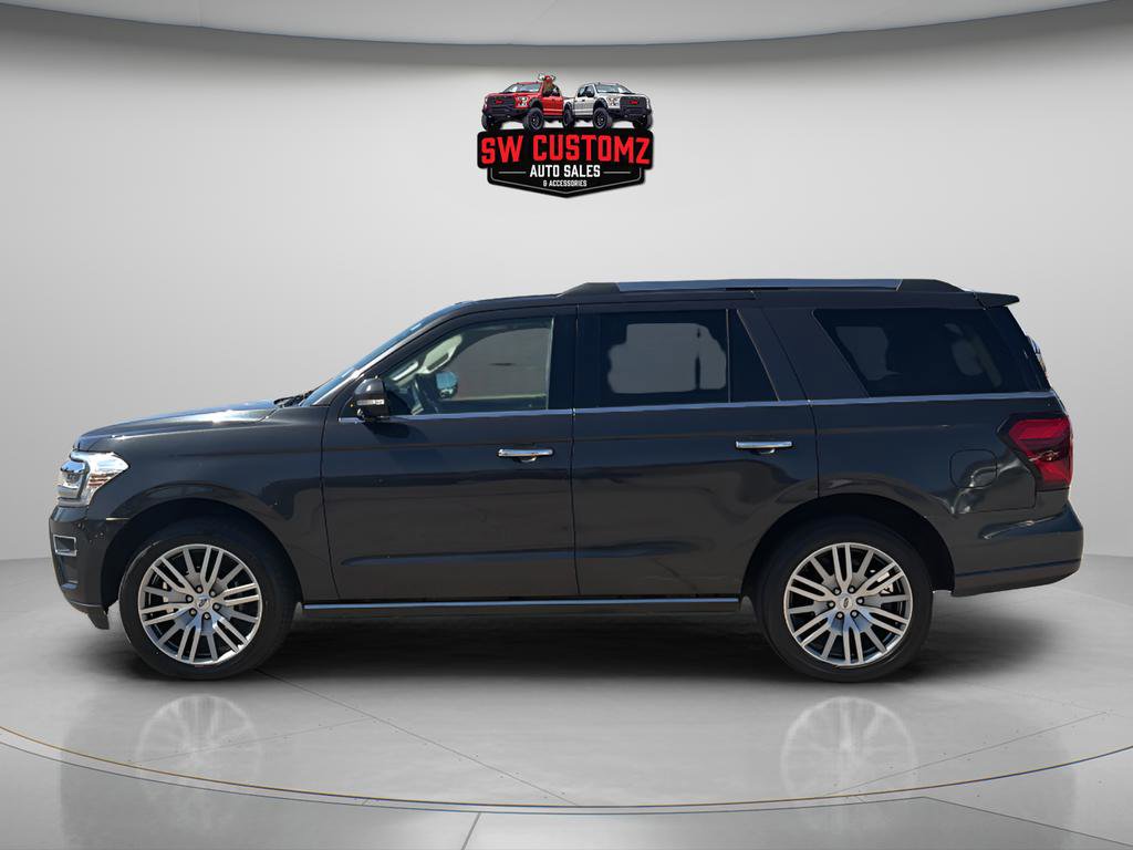 Used 2023 Ford Expedition Limited image 4